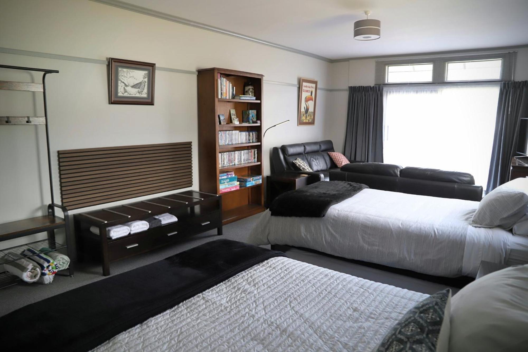 Catnap Cottage, Newly Renovated Manapouri Εξωτερικό φωτογραφία